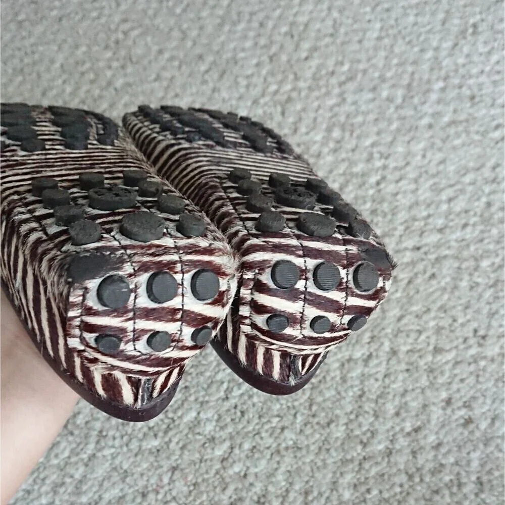 Tory Burch Brown Zebra Print Loafers size 7
